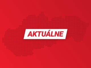 AKTUÁLNE FOTO Rozsiahly požiar na západe Slovenska: Zasahujú hasiči, nasadili aj dron